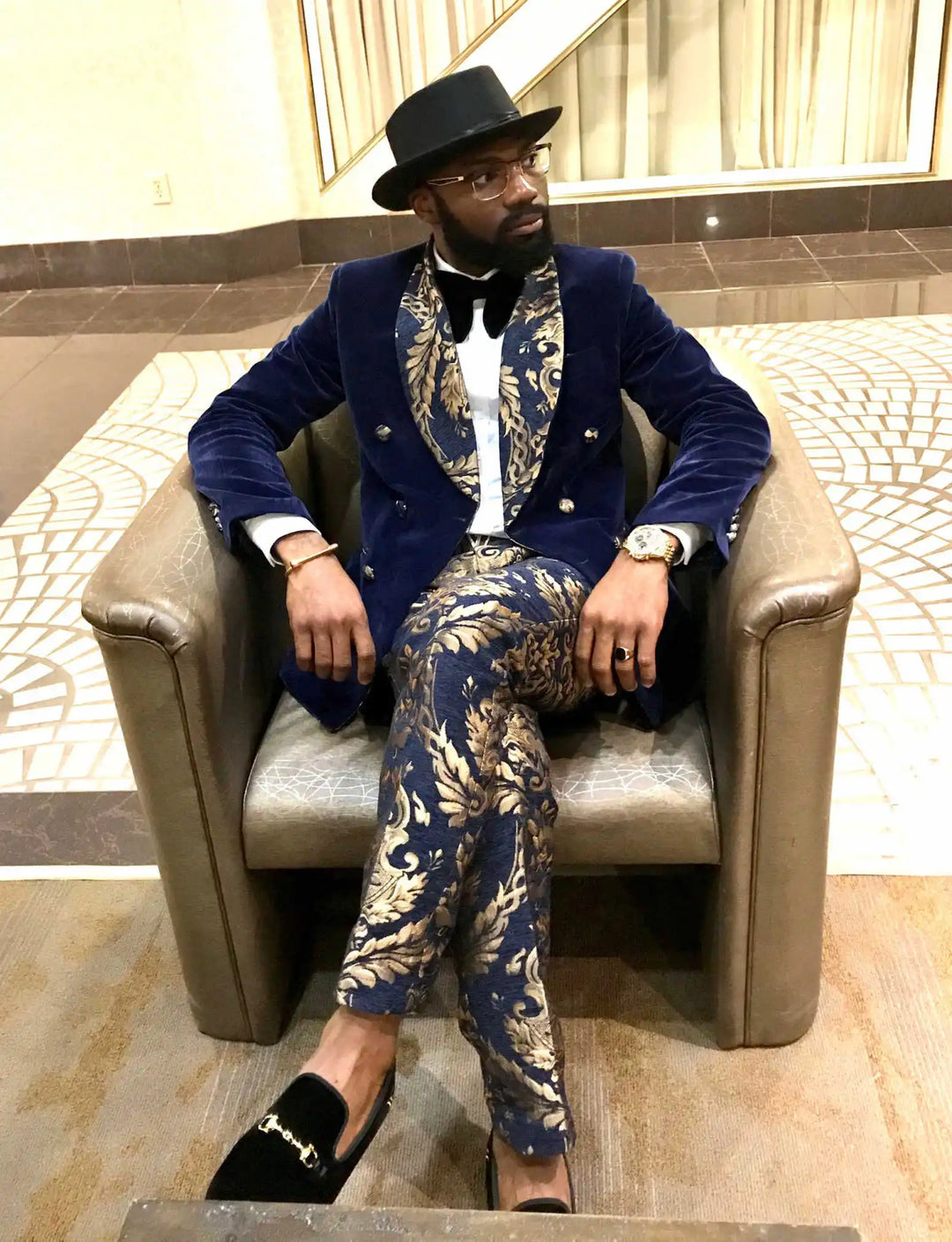 Men's Luxury Velvet Double Breasted Blazer Gold Leaf Design Shawl Lapel Pants 2 Piece Suit