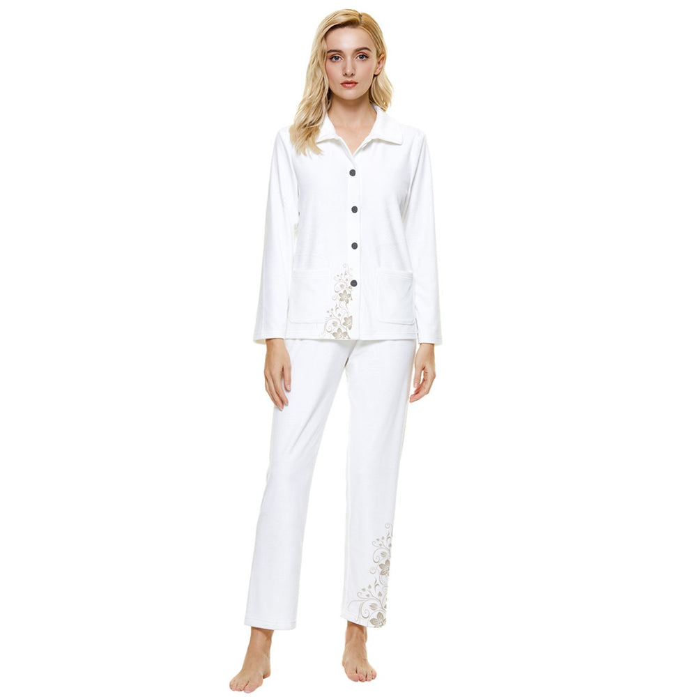 womens loungewear_sleepwear-pajamas-velvet-white-luxury-gift-for-mom-wife-married-couple